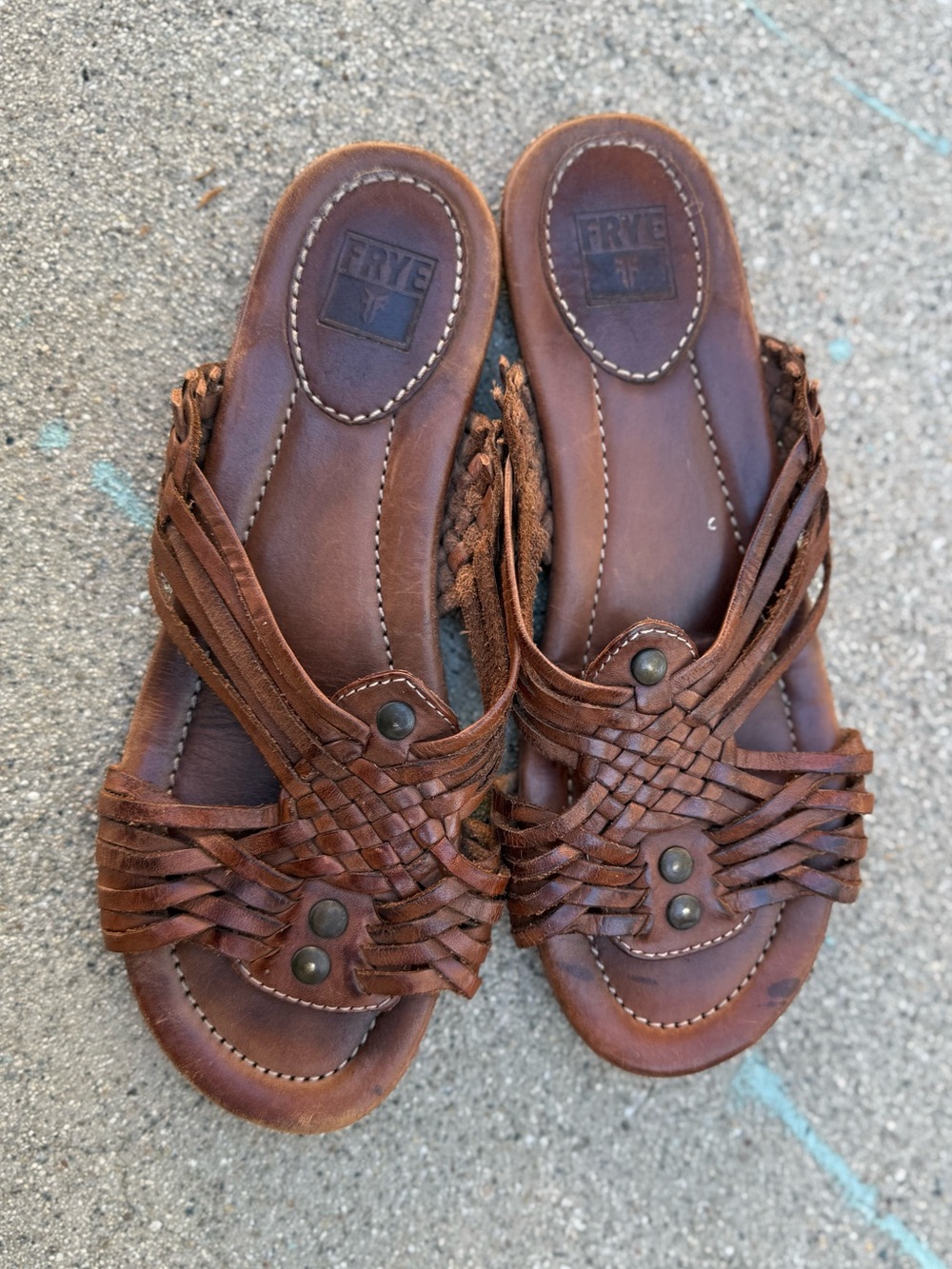 Frye Brown Leather Slip-on Strappy Sandals Leather JAYCE Huarache Brass Studs 7 - Picture 2 of 5